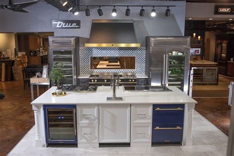 Aggressive appliances - ZDP484NGTSS in Stainless Steel by Monogram in Orlando, Winter Garden and Ocoee - Monogram 48" Dual-Fuel Professional Range with 4 Burners, Grill, and Griddle.